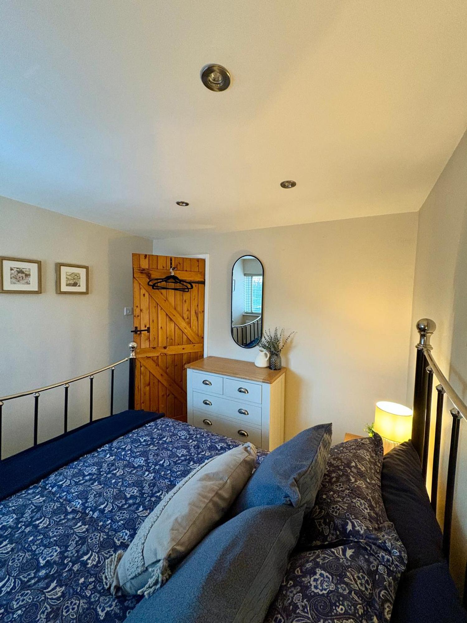 Fitzherbert Cottage Swynnerton Bagian luar foto